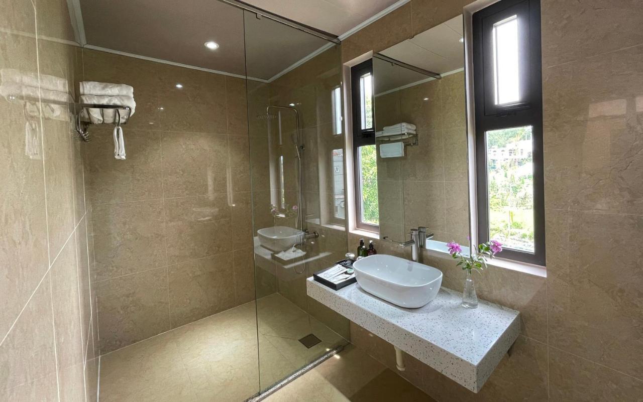 Phoenix Minh Chau Hotel Quang Ninh  Exterior photo